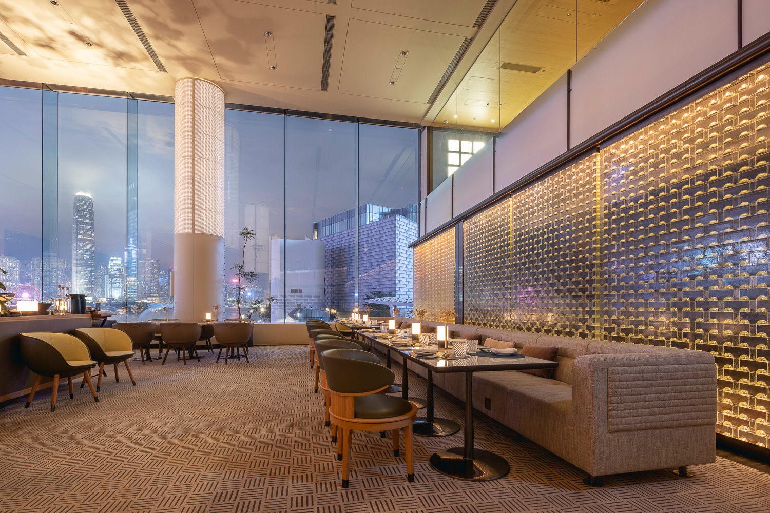 MIDAS screens dividing a restaurant dining room