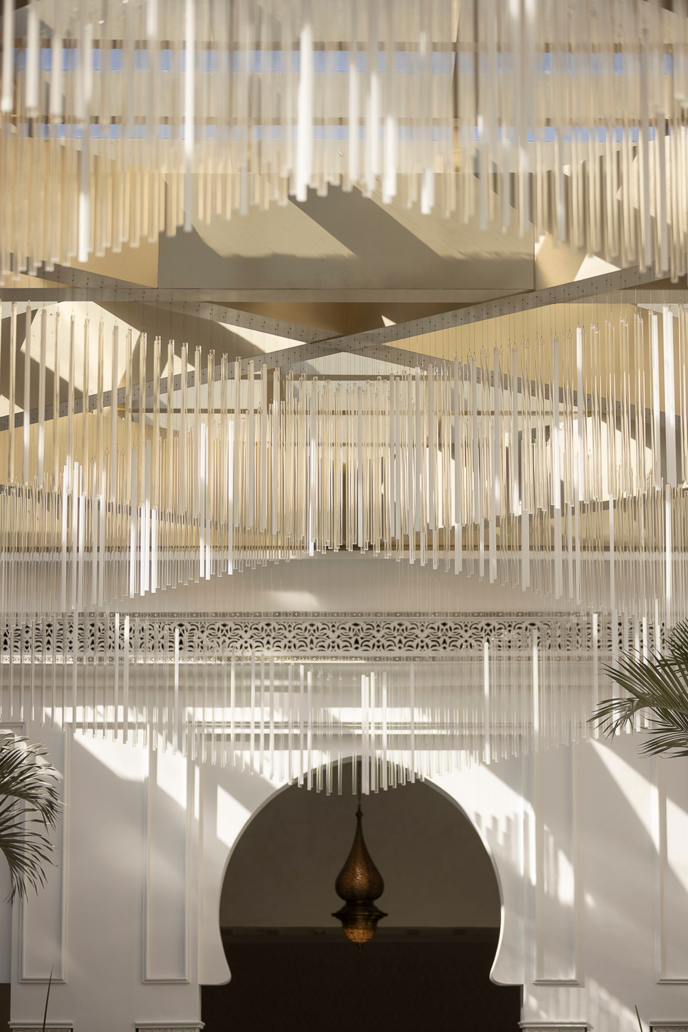 KEATON glass rod ceiling light, uneven rod ends in close view