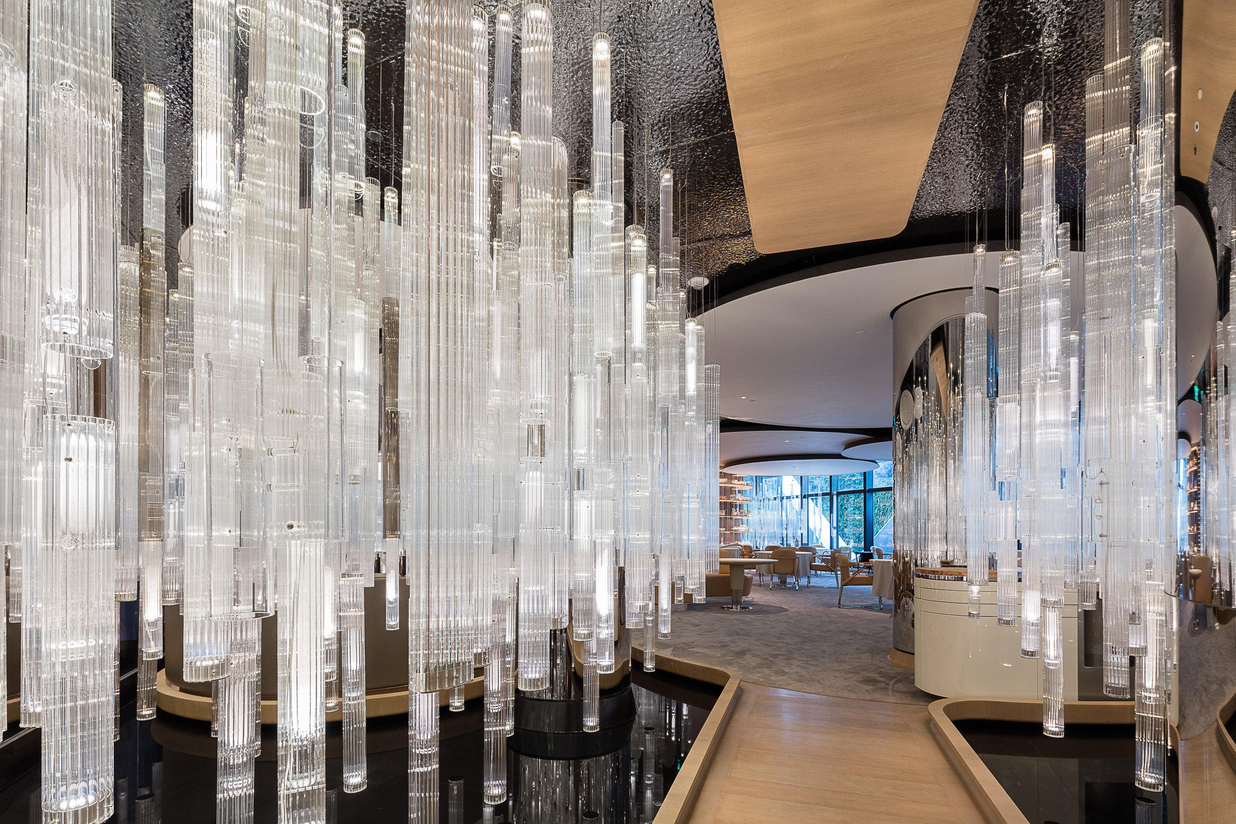 GROVE sculptural glass installation, full view of the stand