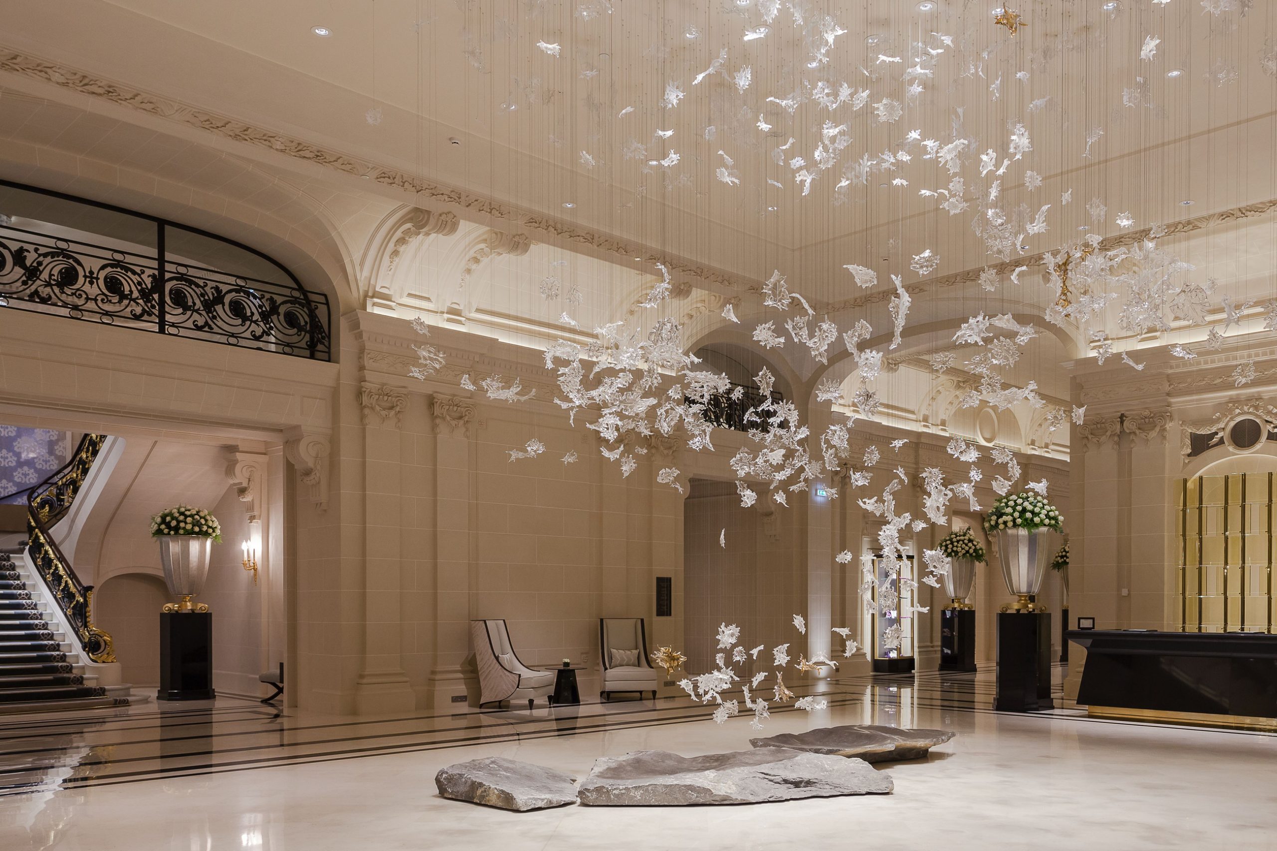 ACER glass leaf installation seen from the hall floor
