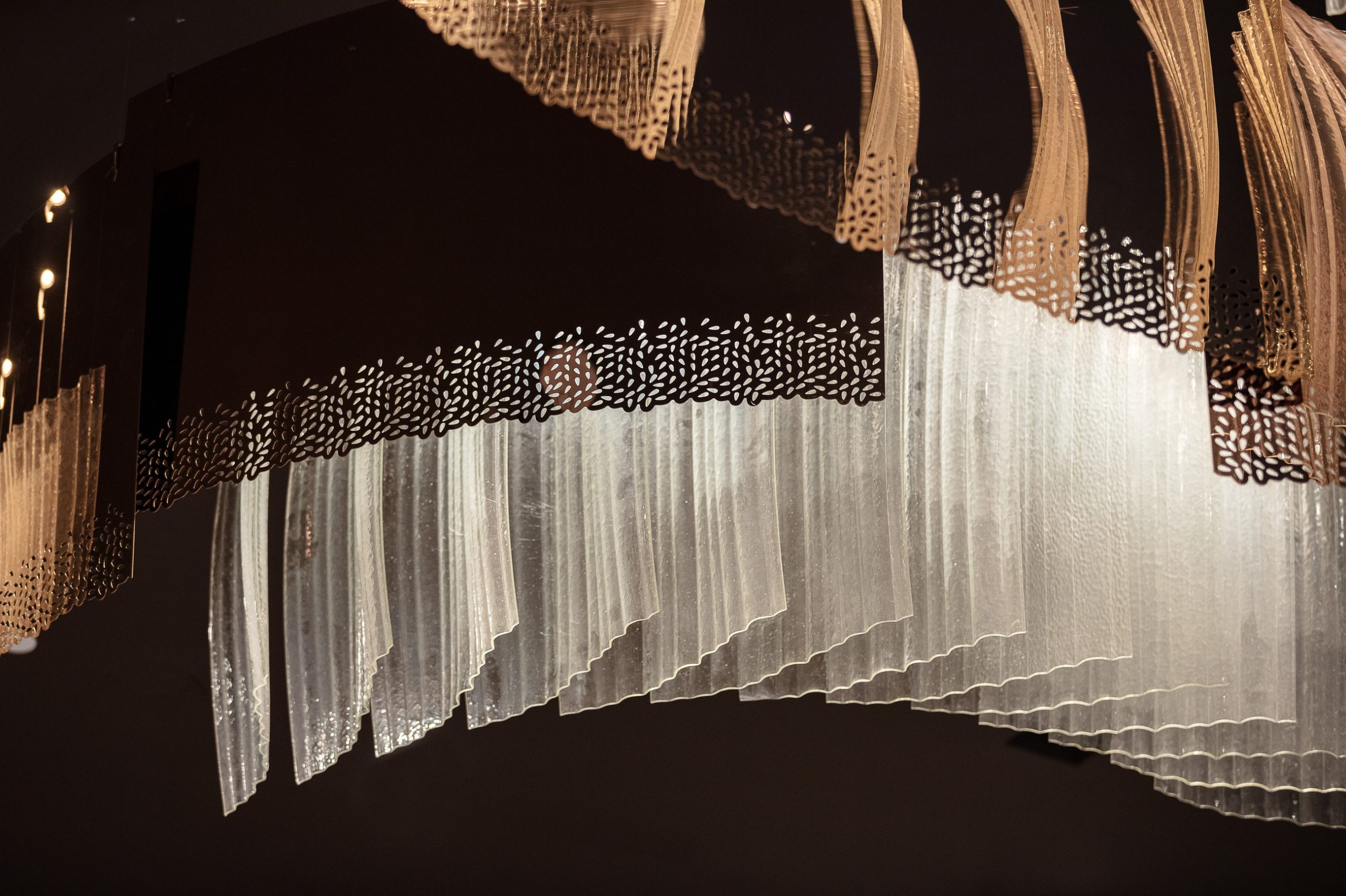 RIBBON banner edge and strand detail