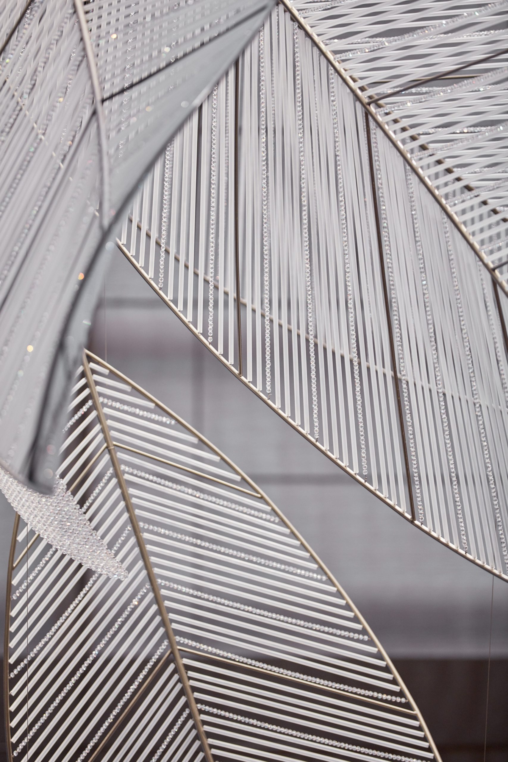 FOLIA leaf chandelier, rib and vein detail