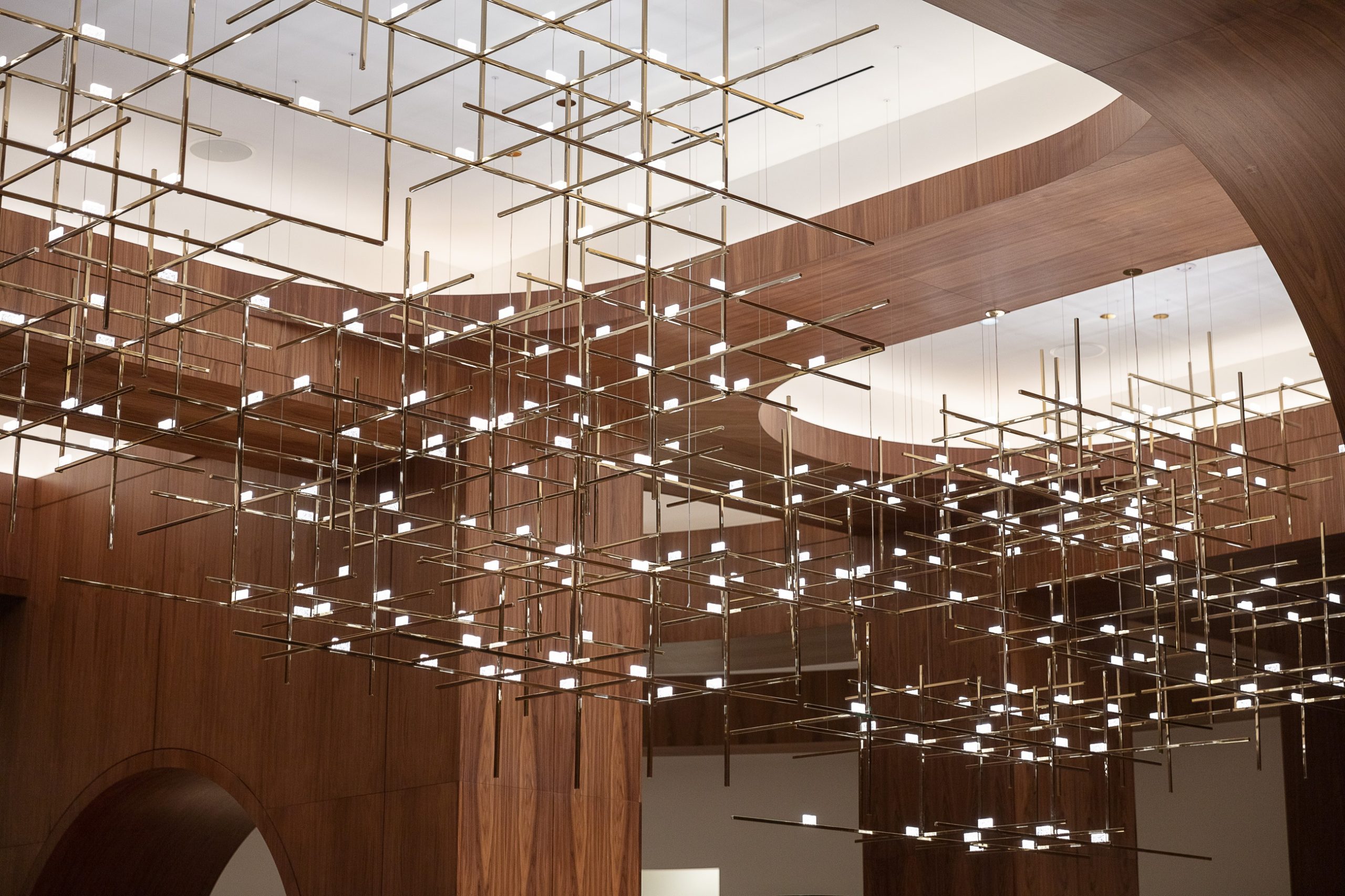 BECKETT chandelier, crystal light points at the rod crossings
