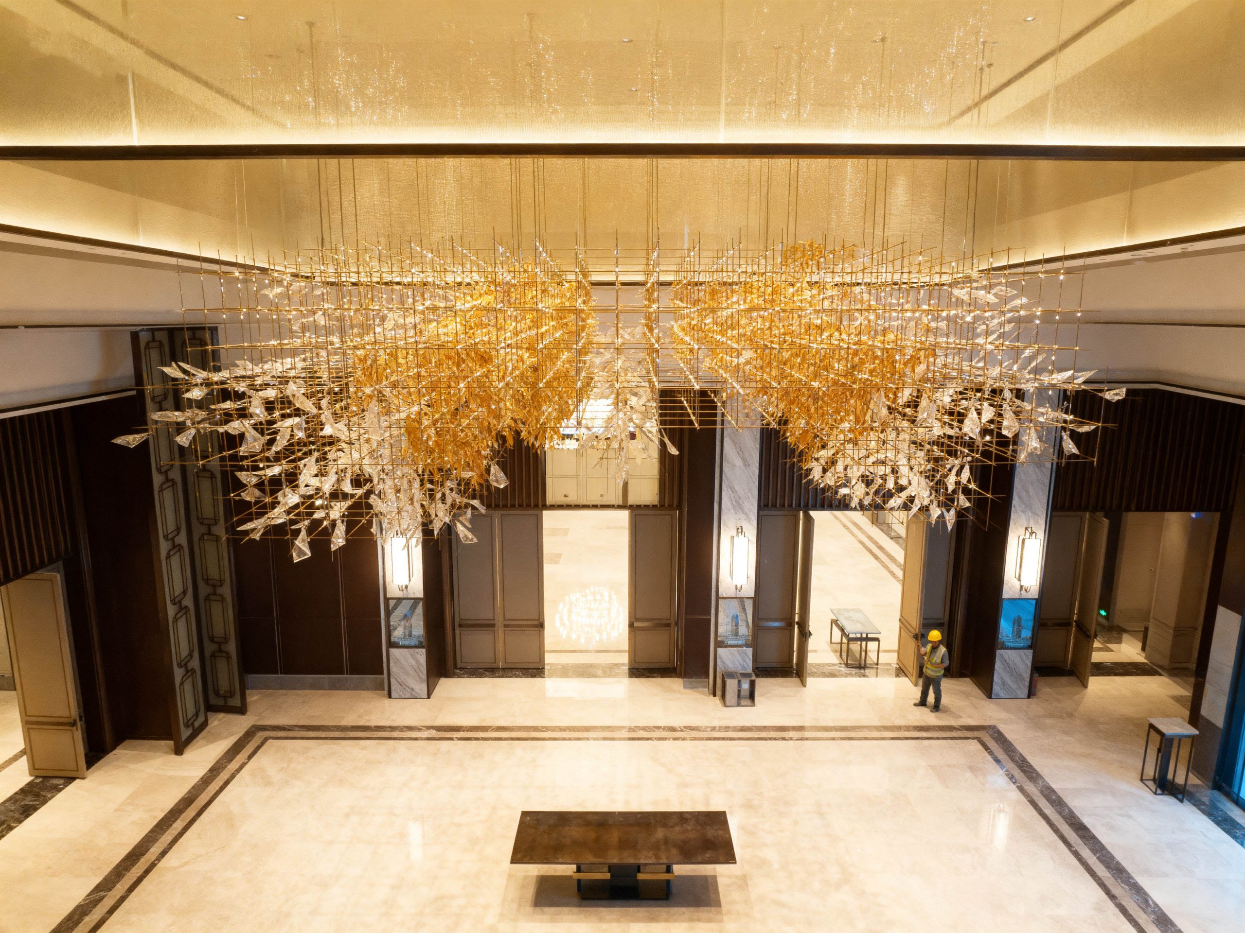 AUTUMNUS custom glass chandelier by SHUCHUANG