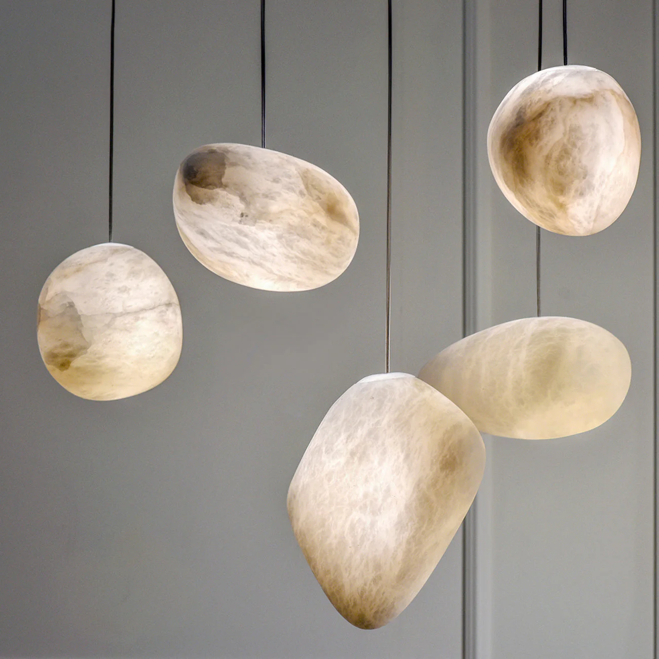DUNE alabaster pendant light, front view