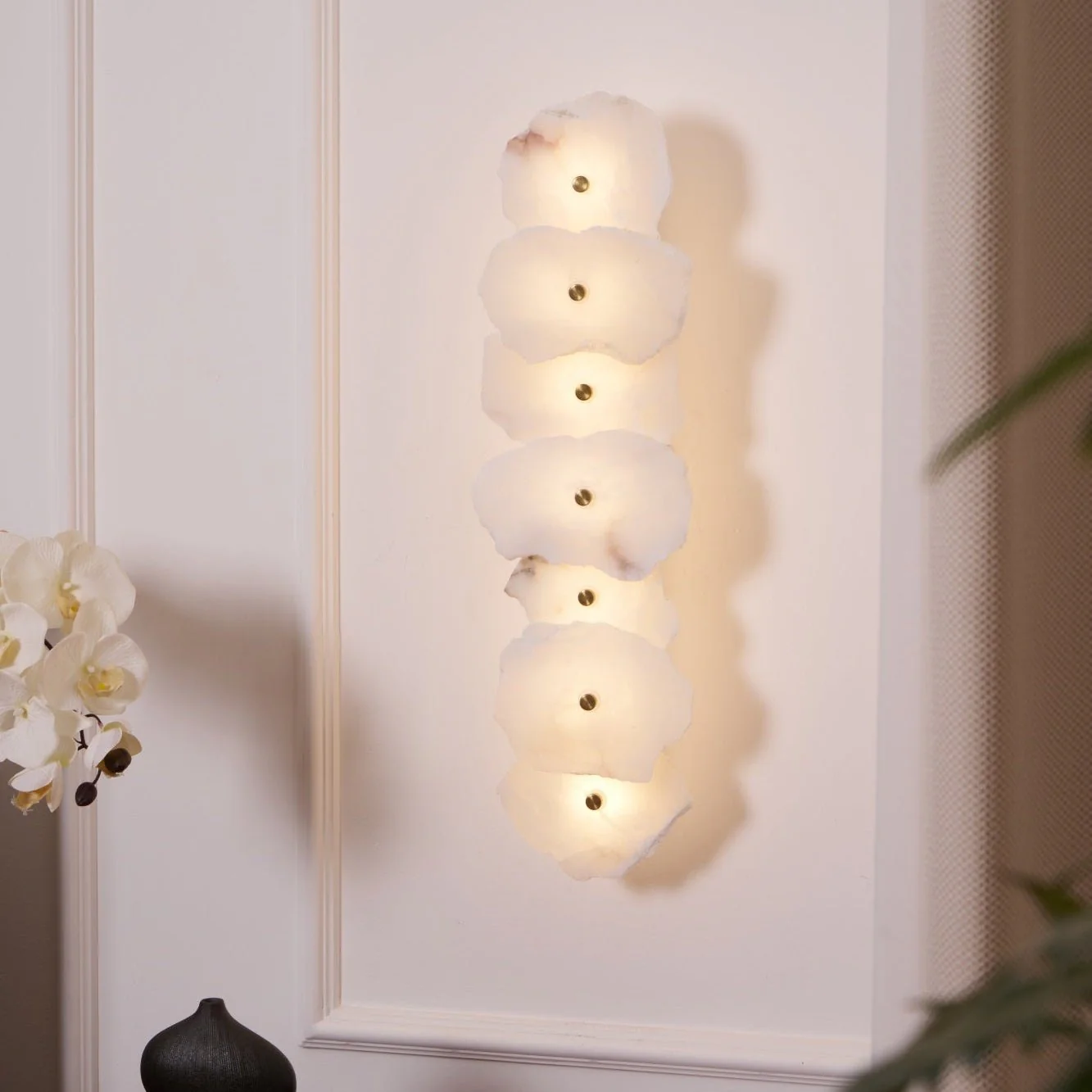 FREYA alabaster pendant light, warm glow detail