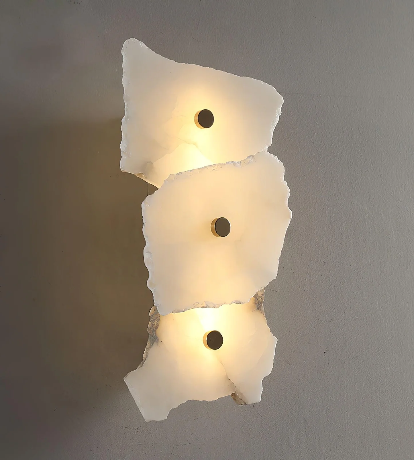 FREYA alabaster pendant light, stone veining detail
