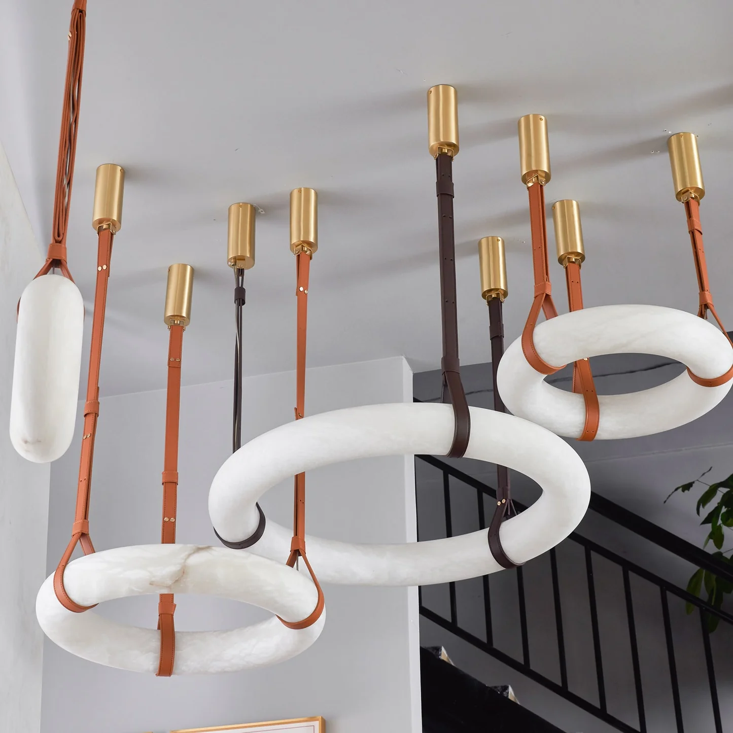 LAREDO alabaster Pendant light, seamless stone joins