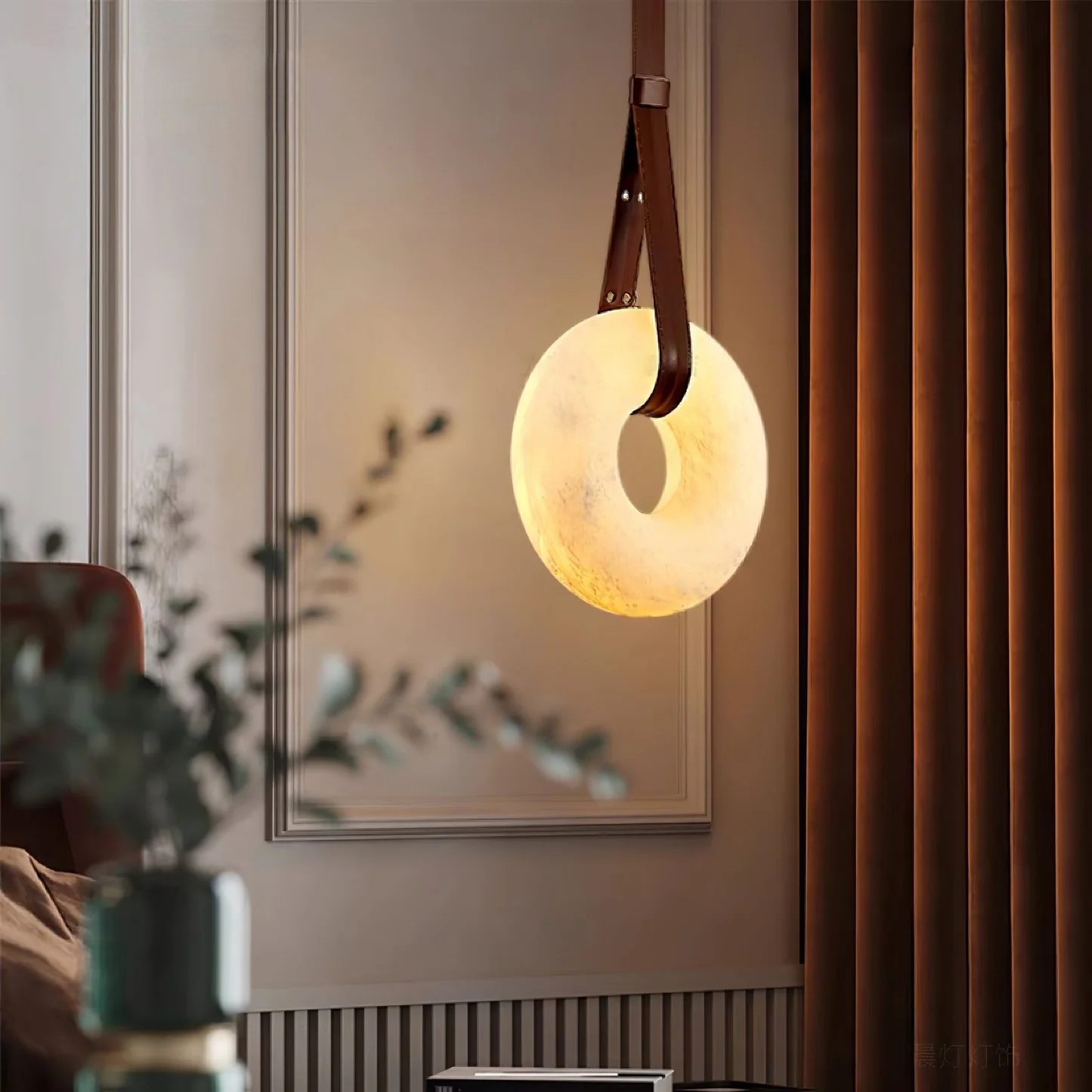 LAREDO alabaster pendant light, metal fitting detail