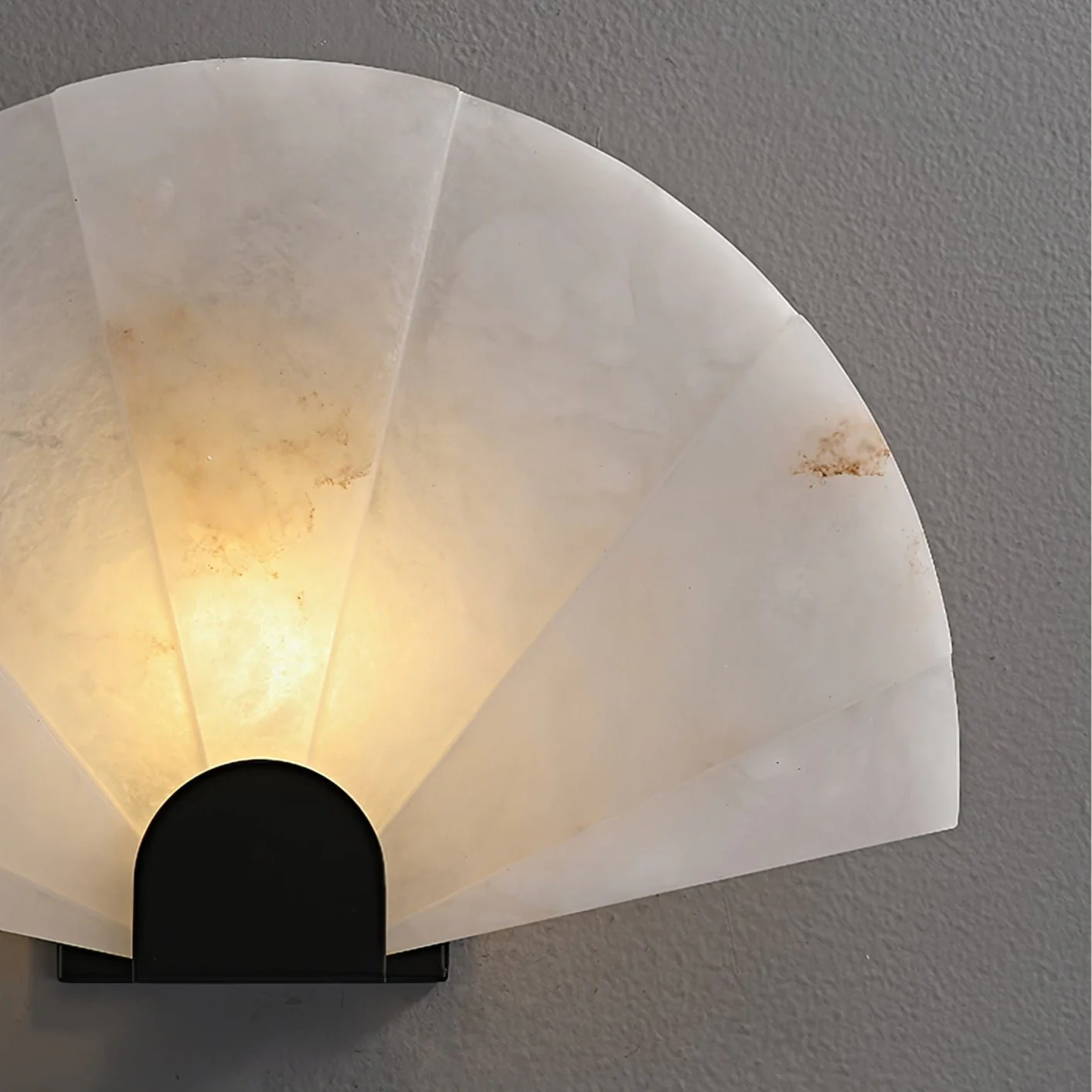 SOLEIL alabaster Wall sconce, front view